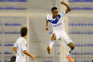 Jonathan Copete, el colombiano voló alto en el tercer gol. 