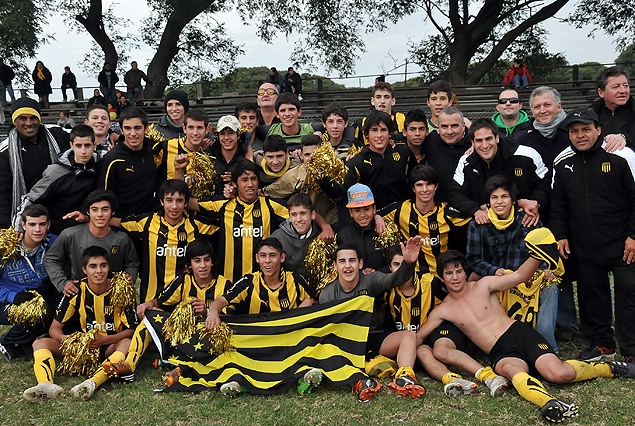 Tenfield.com » Formativas: Defensor Sporting, campeón uruguayo sub 14