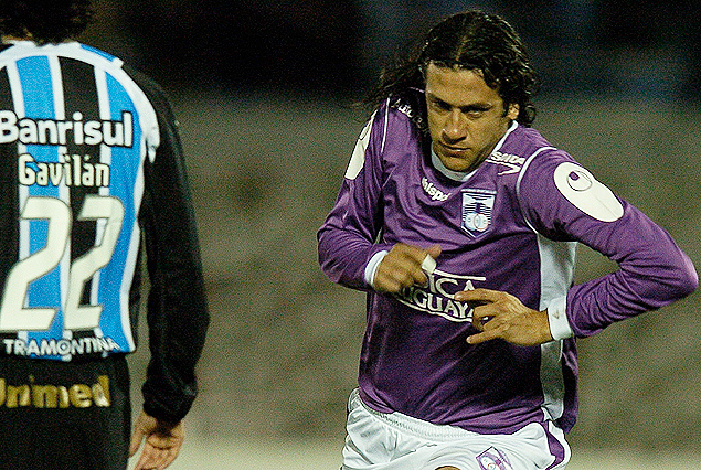 Gonzalo Sorondo a poco de iniciarse el partido ante Gremio para marcar el primer gol ante los brasileños, aquella noche en el 2:0 final.