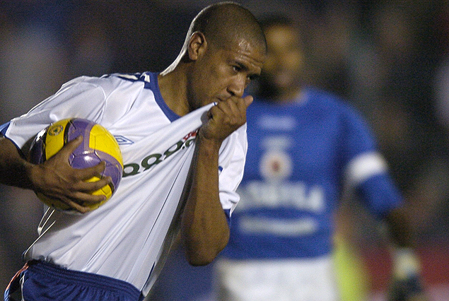 El "Viruta" Diego Vera, feste´ja su gol ante el Cucuta, último juego disputado como local por los tricolores ante colombianos por la Copa y que terminó 2 a 2. Fue la noche del 22 de mayo del 2007.