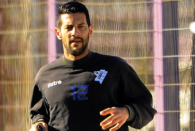 Diego Martiñones entrenó y concentró con el plantel de Cerro en el Estadio Charrúa.