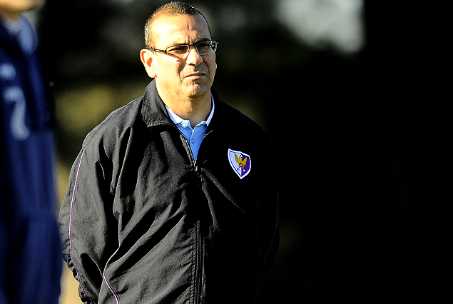 Gustavo Bueno, entrenador de Fénix, y Nacional, el club que conoce desde formativas al trabajo en primera. 