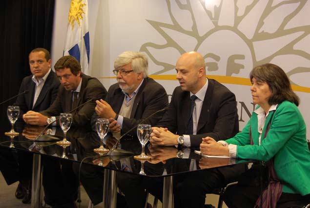 El evento, contó con la distinguida presencia de la Consejera del CES, Ema Zaffaroni, el Director del Programa "Pelota al Medio a la Esperanza", Agustín Iparraguirre, el Neutral de la Asociación Uruguaya de Fútbol, Ignacio Alonso, el Sub Secretario del Ministerio de Turismo y Deporte, Antonio Carambula, y del Ministro del Interior, Eduardo Bonomi.