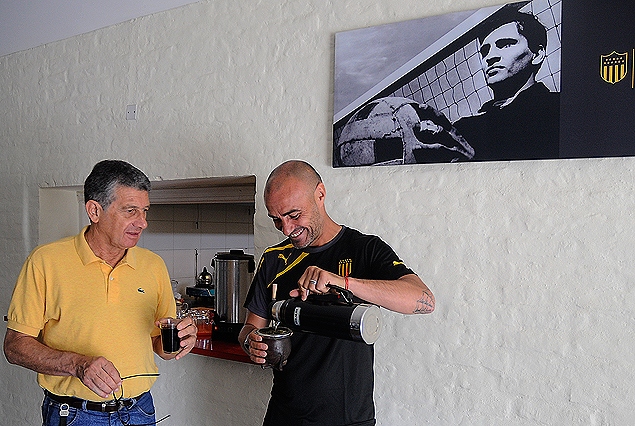 Fernando Morena y Paolo Montero el martes en Los Aromos. 