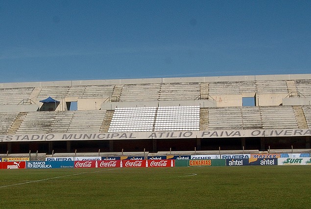 Estadio Atilio Paiva Olivera de Rivera. 