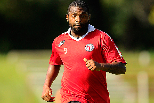 Santiago García, seguirá como titular en el equipo de Guillermo Almada.