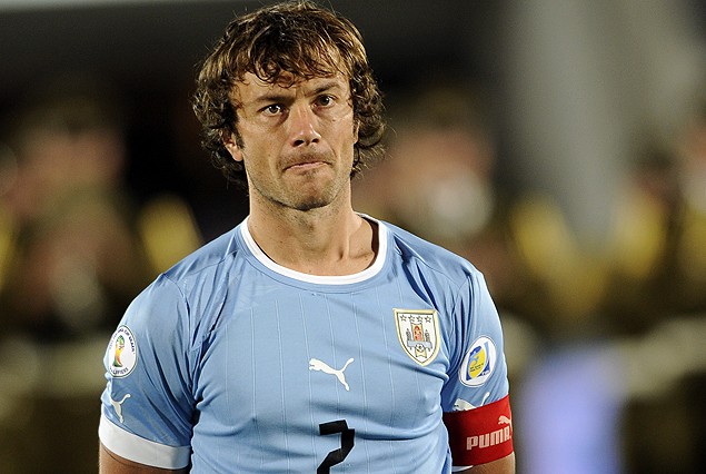 La imágen de Diego Lugano estará en la parte delantera de la camiseta oficial de Plaza, para el Campeonato Uruguayo.