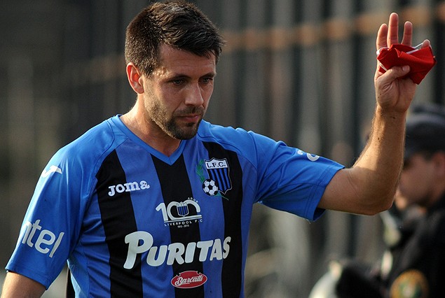 Paulo Pezzolano, capitán de Liverpool. 