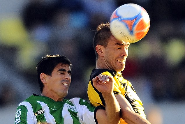 Peñarol-Racing, sábado a las 18:30 horas en el Estadio Centenario (VTV).