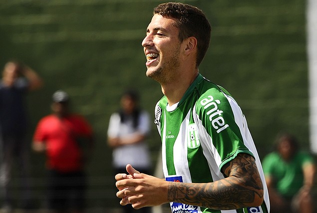 Renzo López, por clásula de préstamo, no juega ante Nacional. 